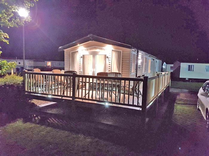 Central heated and double glazed caravan on Thorpe Park in Cleethorpes