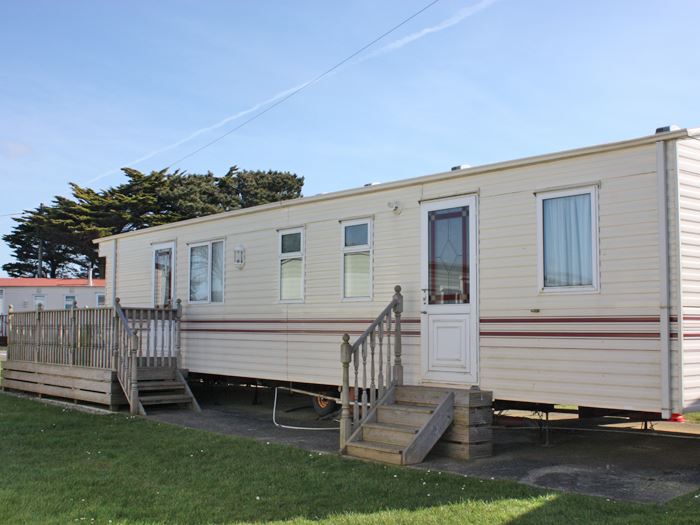 Pet friendly caravan with double glazing and central heating at Liskey