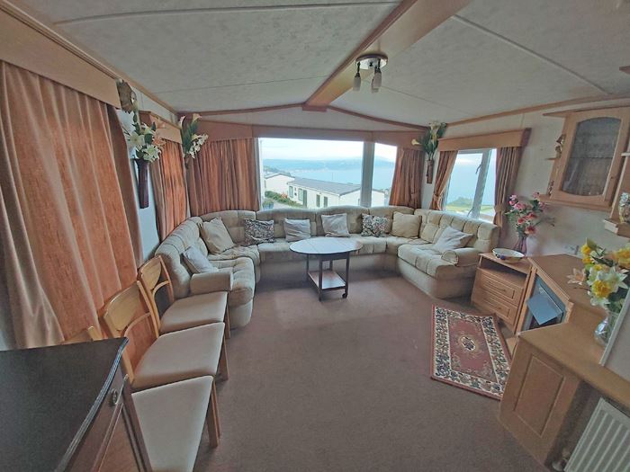Pet friendly caravan with a private garden and panoramic views across