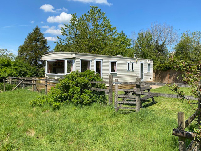 3 bedroom holiday mobile home set in the heart of the Devon countryside