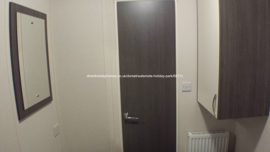 SECOND TWIN BEDROOM 2