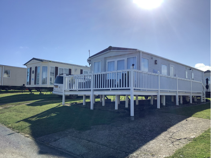 Luxurious, double glazed and central heated, 8 berth caravan for hire