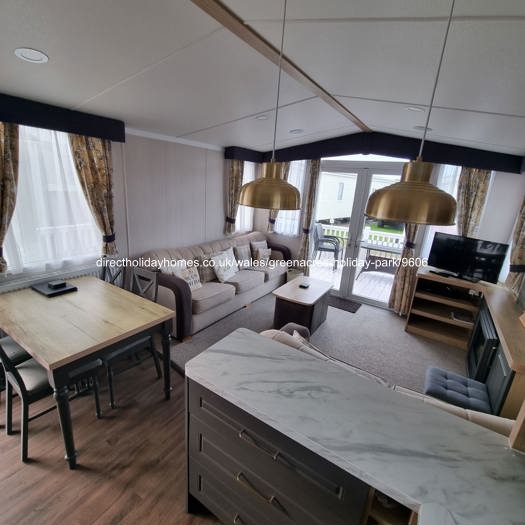 Open plan kitchen diner